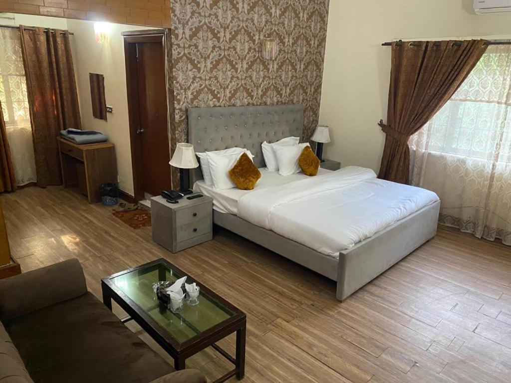 Imperial Guest House Islamabad Buitenkant foto